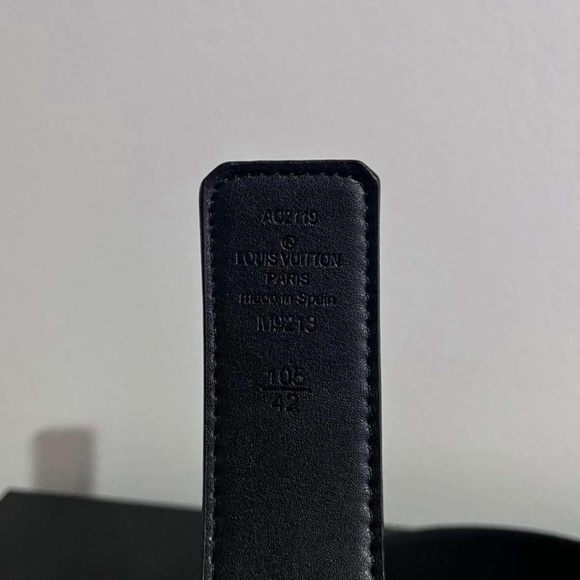 Louis Vutton LV Belt - Picture 3 of 6
